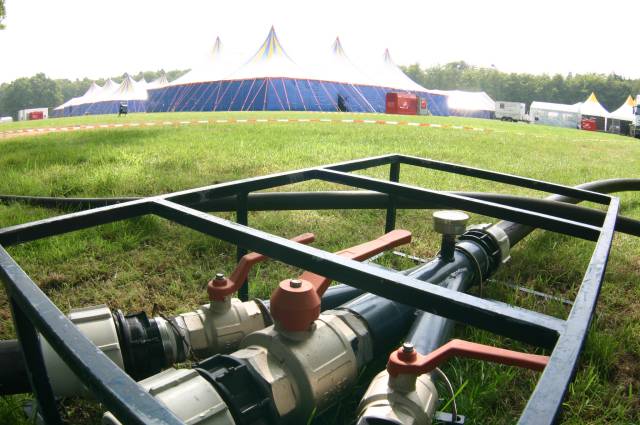 What the Hack, Netherlands, 2005  : what_the_hack_2005_IMG_448-4825 : water