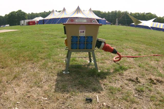 What the Hack, Netherlands, 2005  : what_the_hack_2005_IMG_448-4828 : power