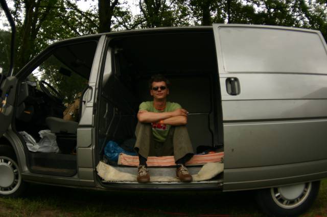 What the Hack, Netherlands, 2005  : what_the_hack_2005_IMG_448-4864 : good morning, mutti