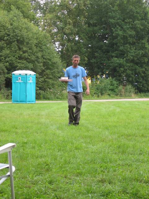 What the Hack, Netherlands, 2005  : what_the_hack_IMG_448-4822 : coffee service in the field