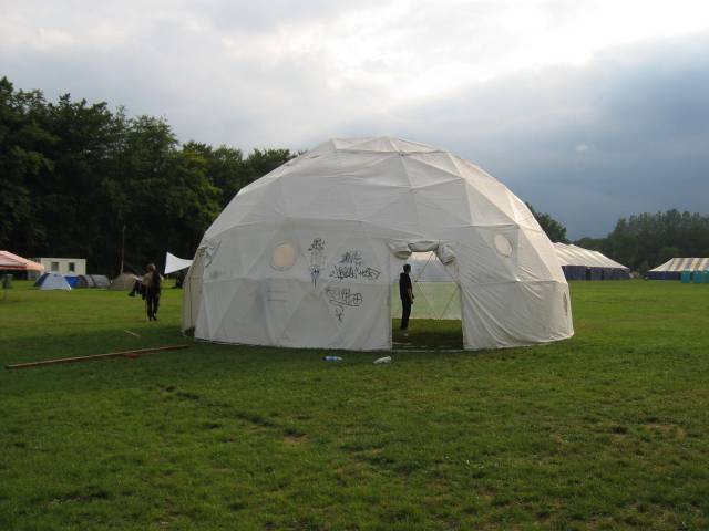 What the Hack, Netherlands, 2005  : what_the_hack_IMG_448-4834 : CCC dome tent