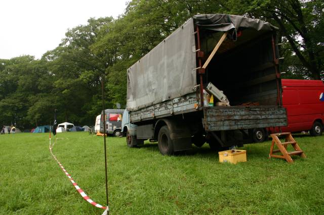 What the Hack, Netherlands, 2005  : what_the_hack_IMG_448-4873 : rocket transporter, given asylum in the IOC