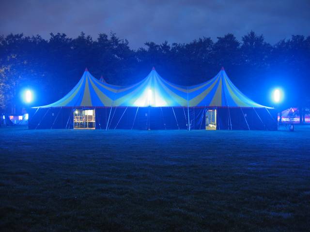 What the Hack, Netherlands, 2005  : what_the_hack_IMG_449-4992 : tent 1